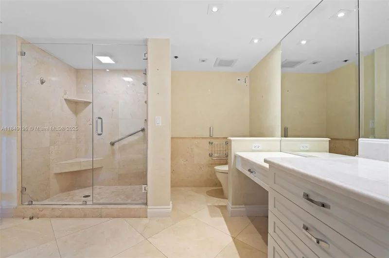 10205 Collins Ave 404, Bal Harbour, Florida, United States. - Photo 29