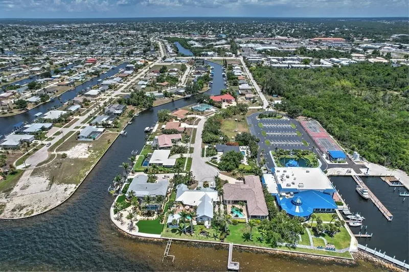 4409 Crews Court, Port Charlotte, FL 33952, Port Charlotte, Florida, United States. - Photo 5