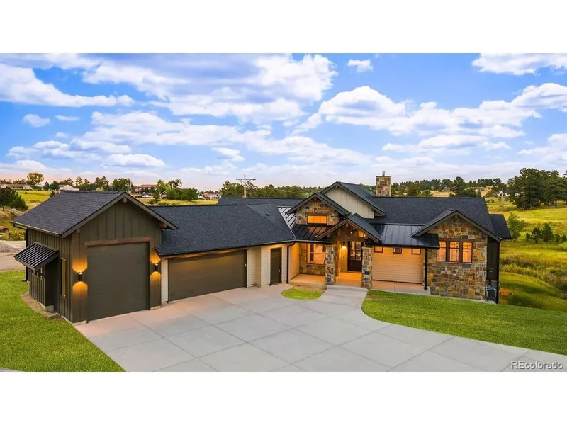 Single Family Residence in Parker