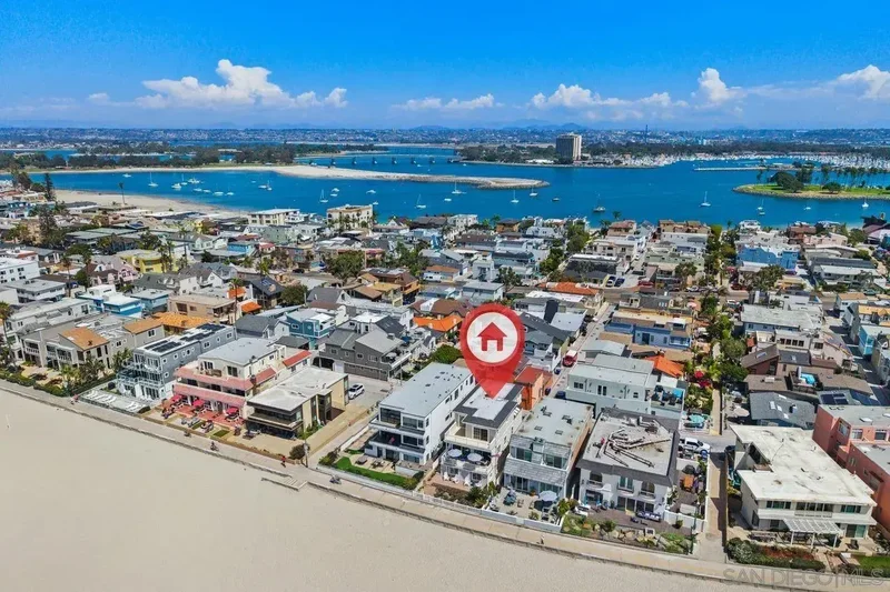 2740 Ocean Front Walk, San Diego, CA 92109, San Diego, California, United States. - Photo 19