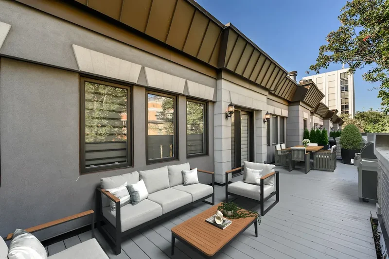 123 W Oak Street #K, Chicago, Illinois, United States. - Photo 33