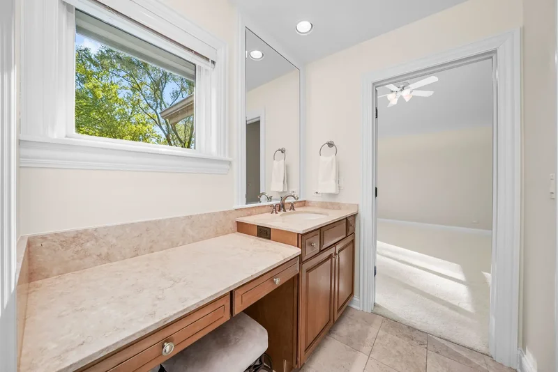 79 S Wynstone Drive , North Barrington, IL 60010, Barrington Hills, Illinois, United States. - Photo 46