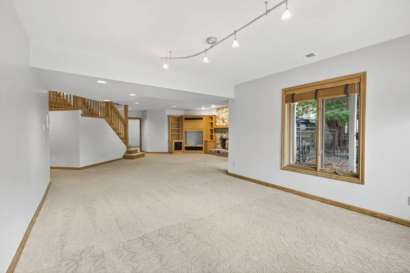 6993 Kenmare Drive, Bloomington, MN 55438, Minneapolis, Minnesota, United States. - Photo 57