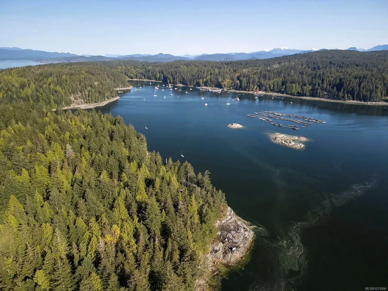 651 Gorge Harbour, Strathcona B, British Columbia, Canada. - Photo 48