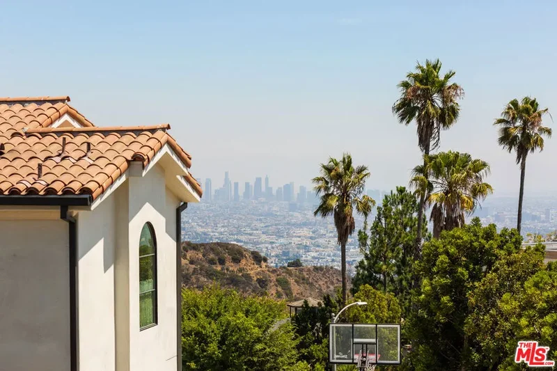 2380 Venus Drive, Los Angeles, California, United States. - Photo 33