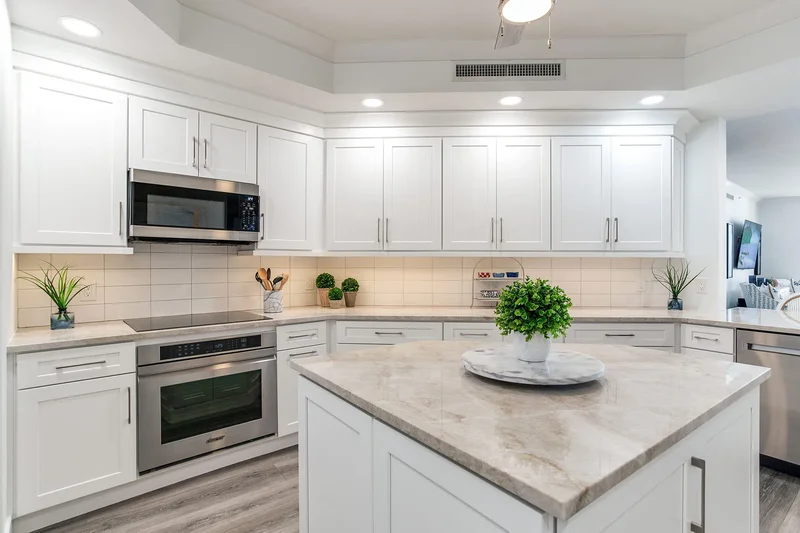 15208 Gulf Boulevard , 408, Madeira Beach, FL 33708, Madeira Beach, Florida, United States. - Photo 17