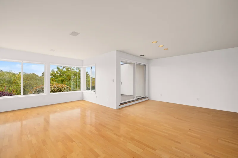2410 Aurora Ave N Unit #105, Seattle, WA 98109, Seattle, Washington, United States. - Photo 5