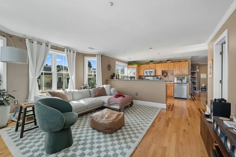 39 Dorchester Street 18, Boston, Massachusetts, United States. - Photo 11