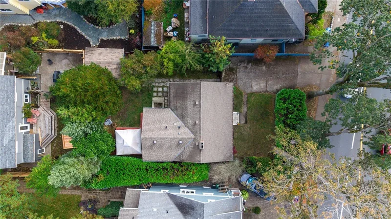 1716 Bay St, Victoria, British Columbia, Canada. - Photo 27