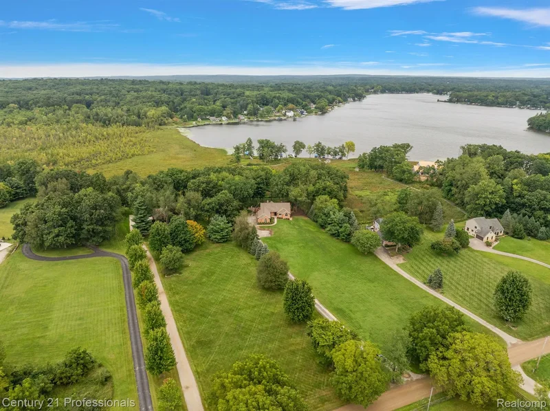 12120 SHAFFER RD , Davisburg, MI 48350, SPRINGFLD Township, Michigan, United States. - Photo 7