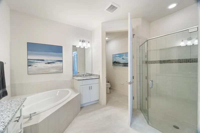 12010 Covent Garden Court , 104, Naples, FL 34120, Naples, Florida, United States. - Photo 19