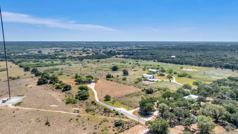 12153 E US Hwy 87 W, La Vernia, TX 78121, La Vernia, Texas, United States. - Photo 47