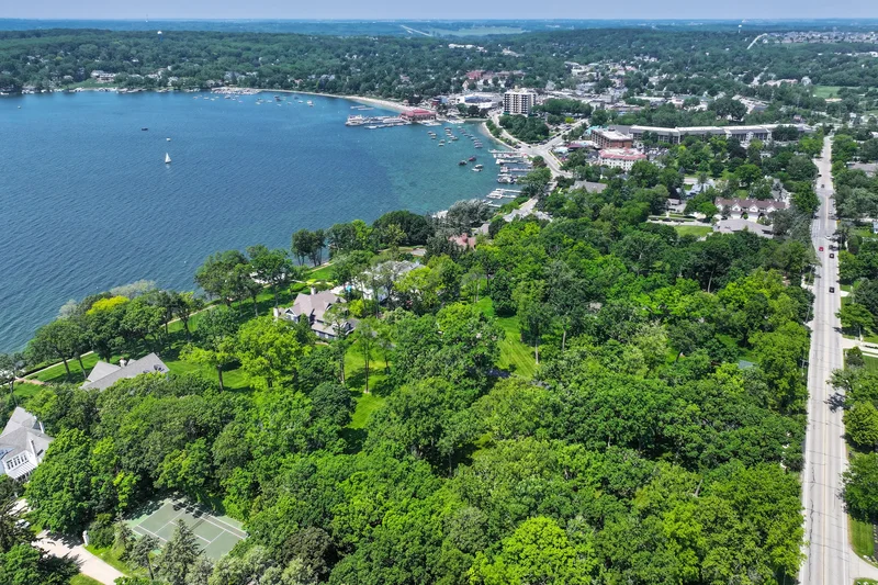 630 S. Lake Shore Drive , Lake Geneva, WI 53147, Lake Geneva, Wisconsin, United States. - Photo 14