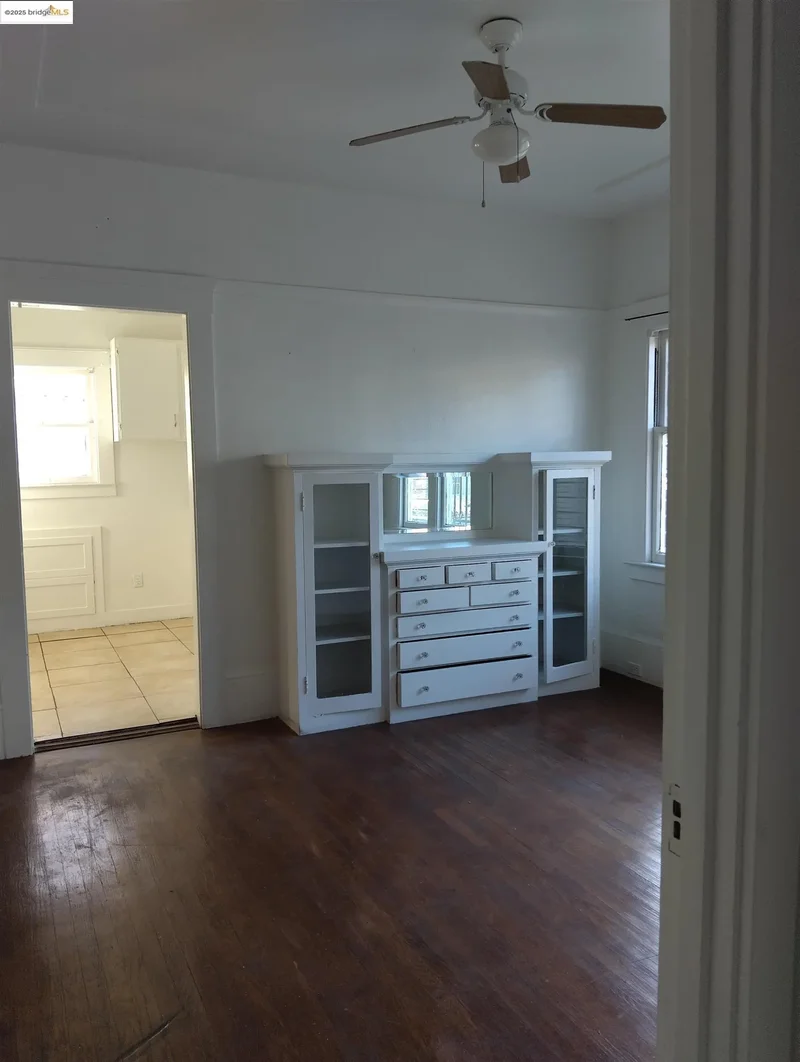 847 E 18th, Oakland, California, United States. - Photo 19