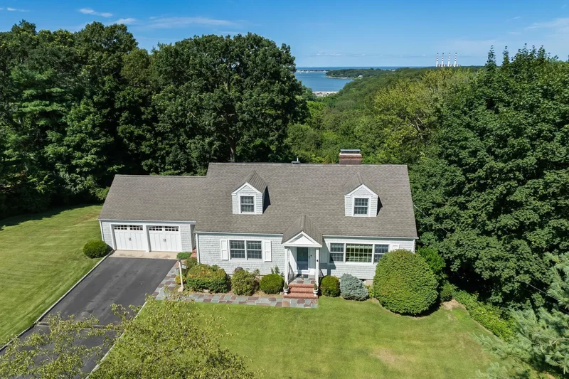 14 Thorman Lane, Huntington, Ny, 11743