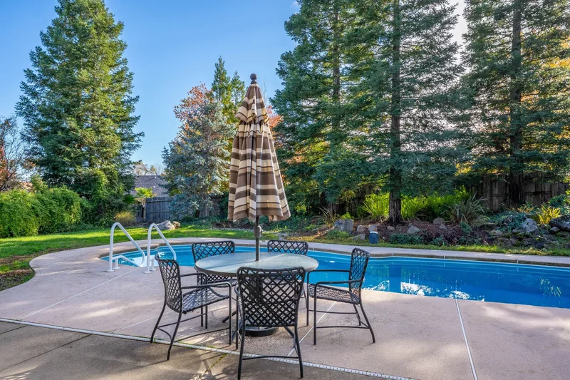 2147 Edinburgh Way , Redding, CA 96003, Redding, California, United States. - Photo 8