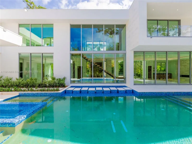6720 SW 98th St, Coral Gables, Florida, United States. - Photo 18
