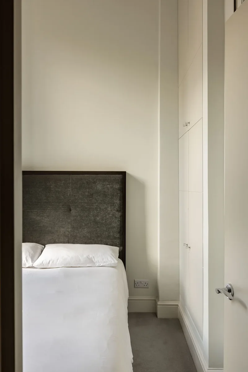 flat 2, 51 Barkston Gardens, London SW5 0ES, UK, London, England, United Kingdom. - Photo 2