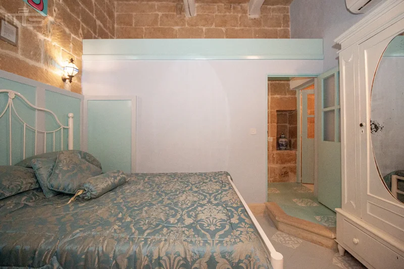26, Gozo, Gharb, Malta. - Photo 32