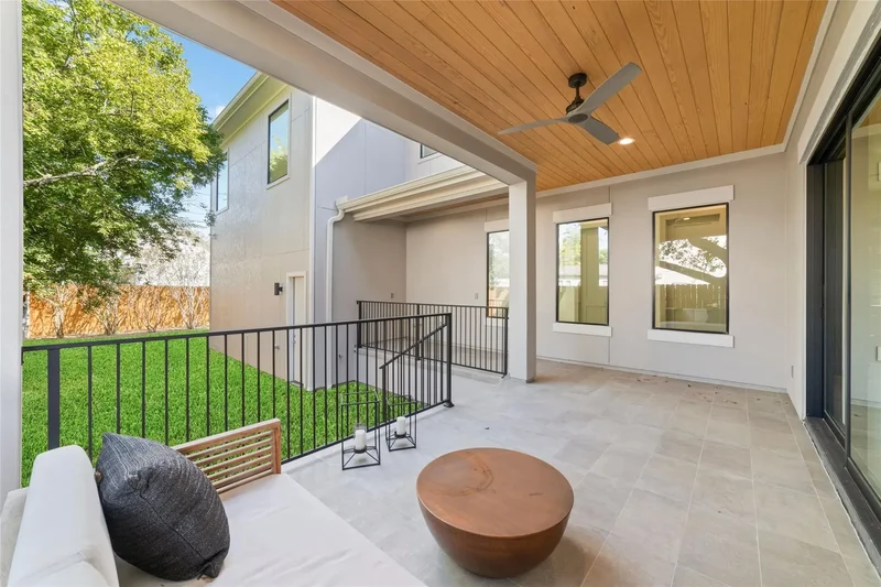 5200 Beech Street, Bellaire, Texas, United States. - Photo 38