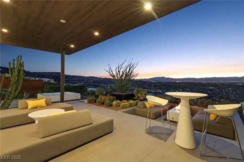 375 Tranquil Peak Court, Henderson, Nevada, United States. - Photo 35