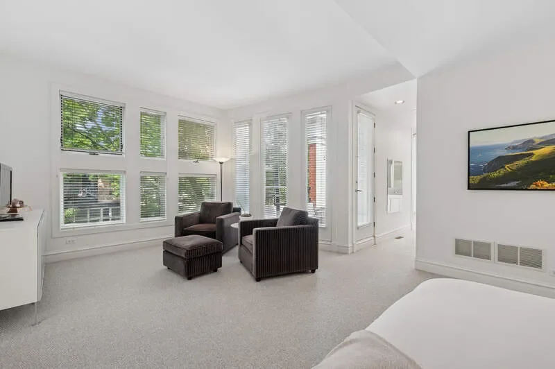 2209 N. Seminary Avenue, Chicago, IL, 60614, USA, Chicago, Illinois, United States. - Photo 35