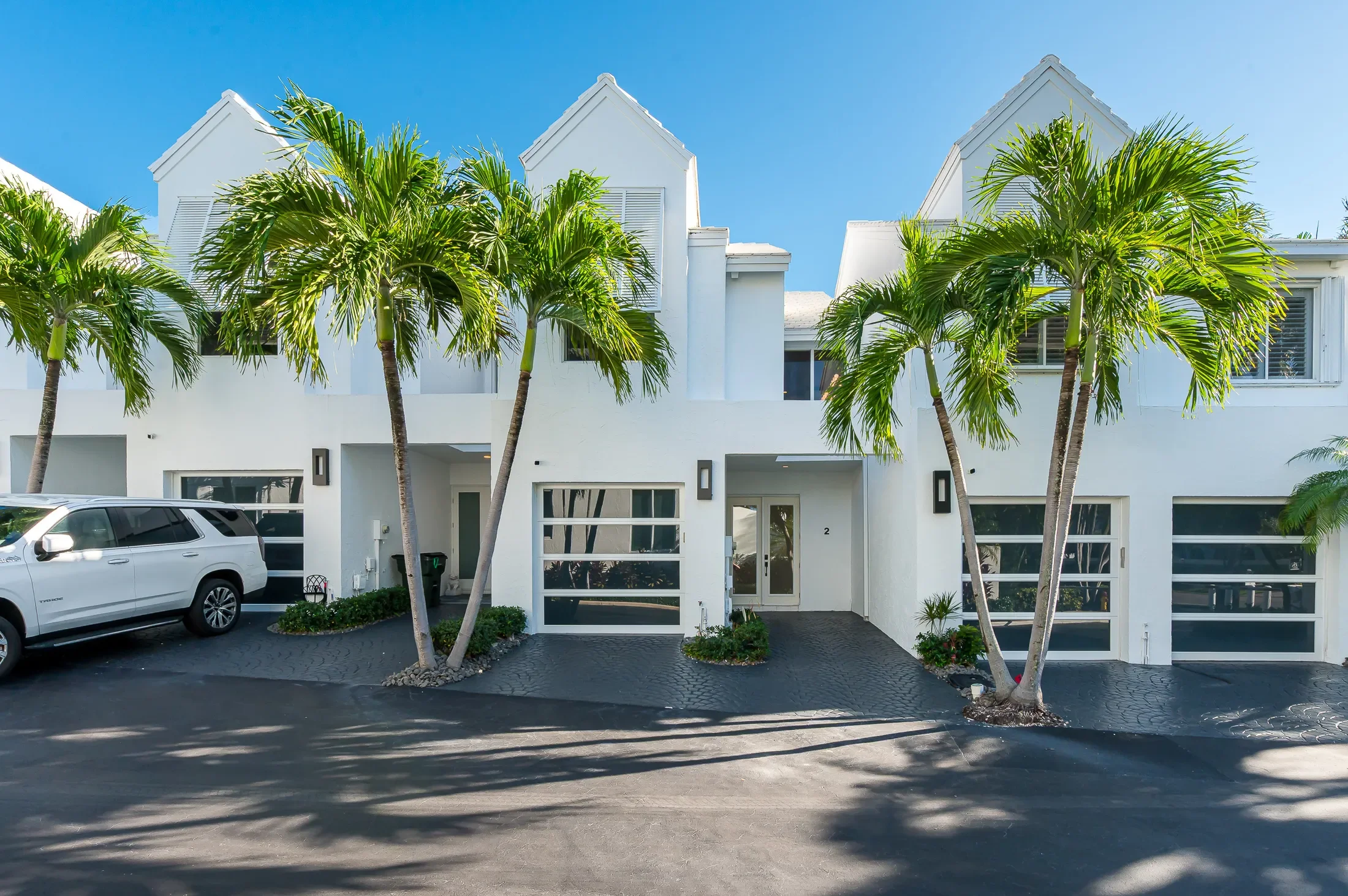 Exterior photo 10