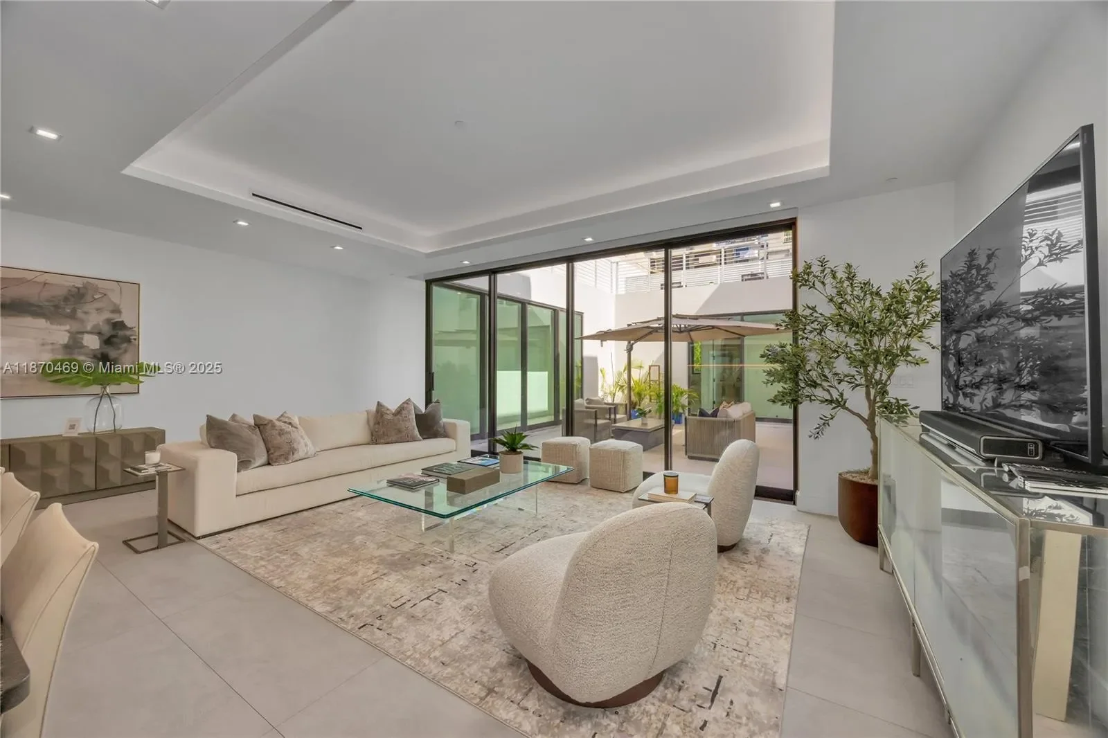 617 Almeria Ave, Coral Gables, Florida, United States. - Photo 10