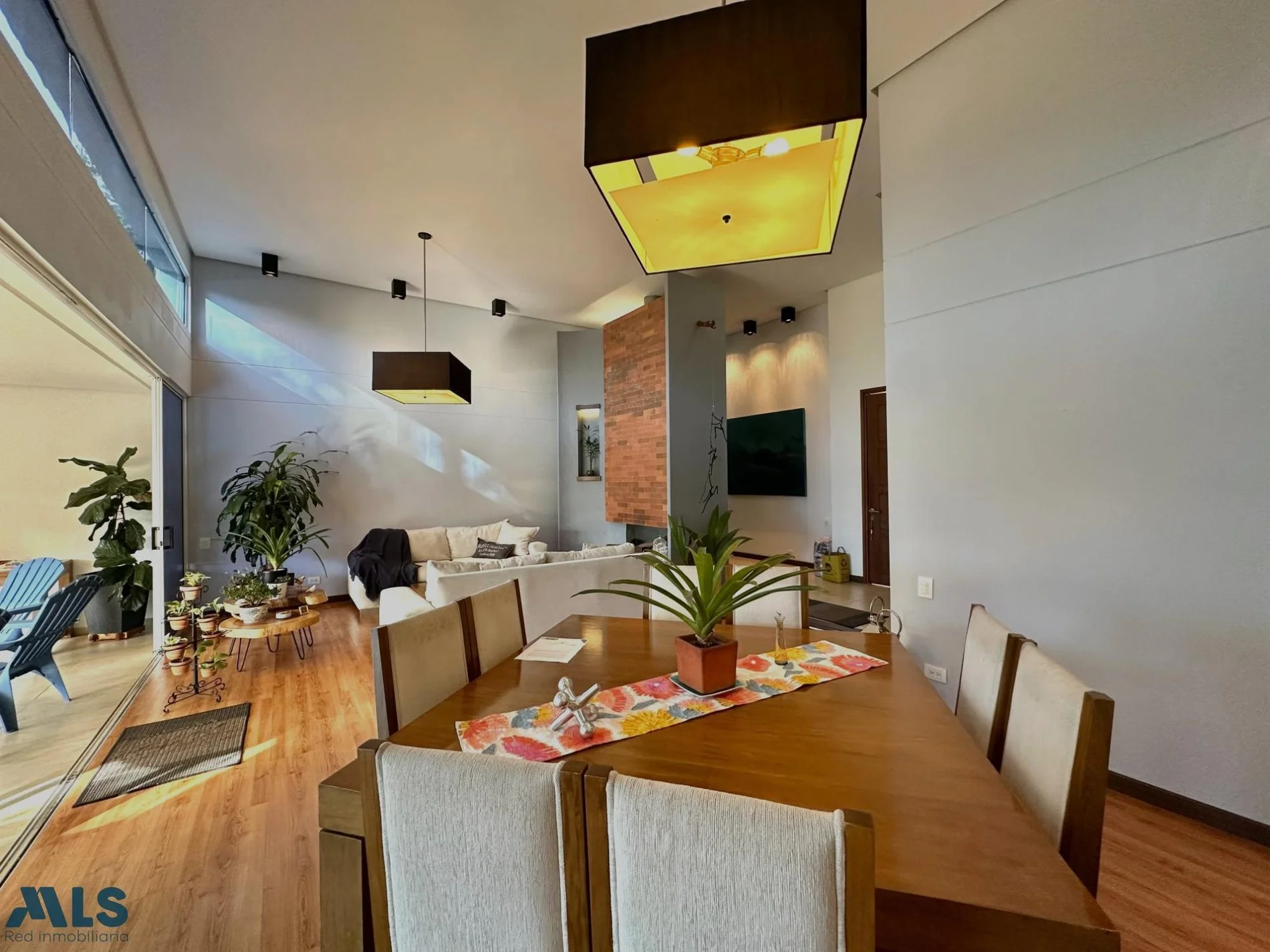Gallery photo 8