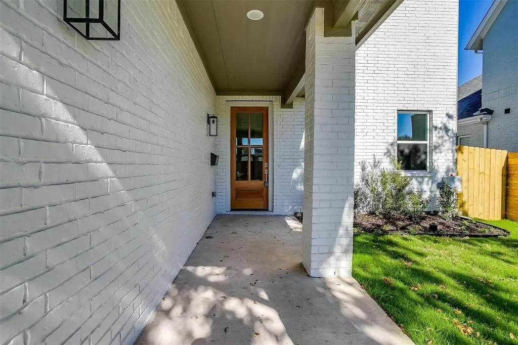 5618 Oaks Lane, Fort Worth, Texas, United States. - Photo 5