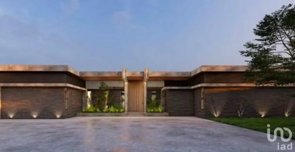 Exterior photo 2