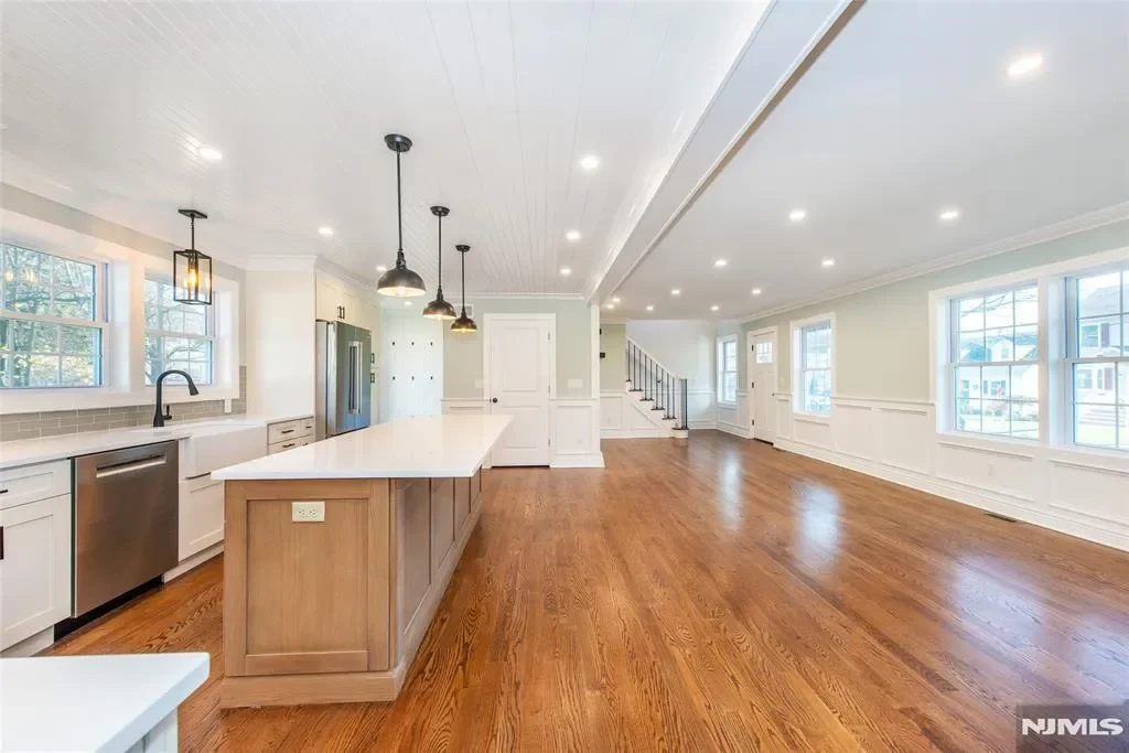 44 4th Avenue, Roseland, NJ 07068, Roseland, New Jersey, United States. - Photo 13