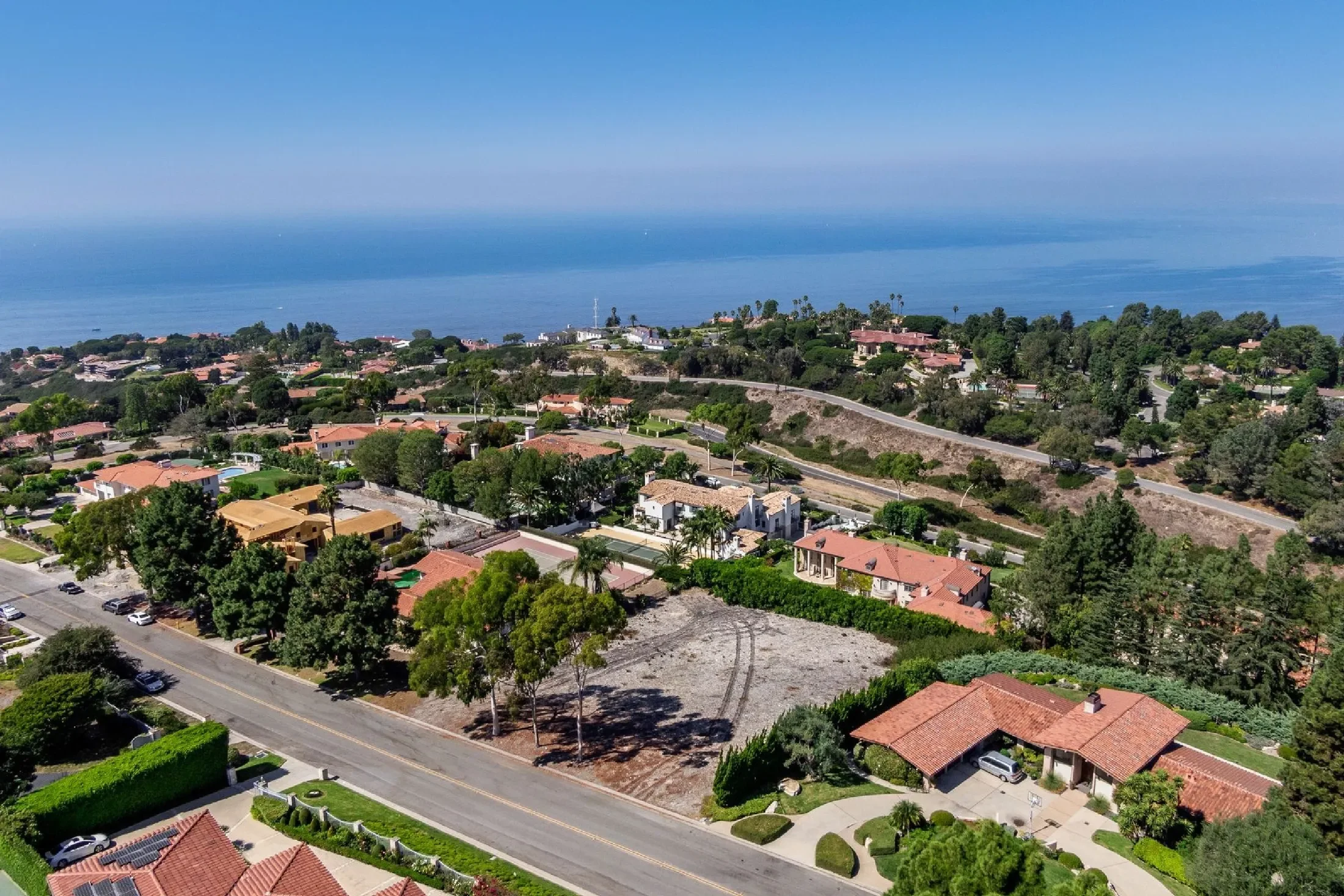 1815 Vía Coronel , Palos Verdes Estates, CA 90274, Palos Verdes Estates, California, United States. - Photo 4