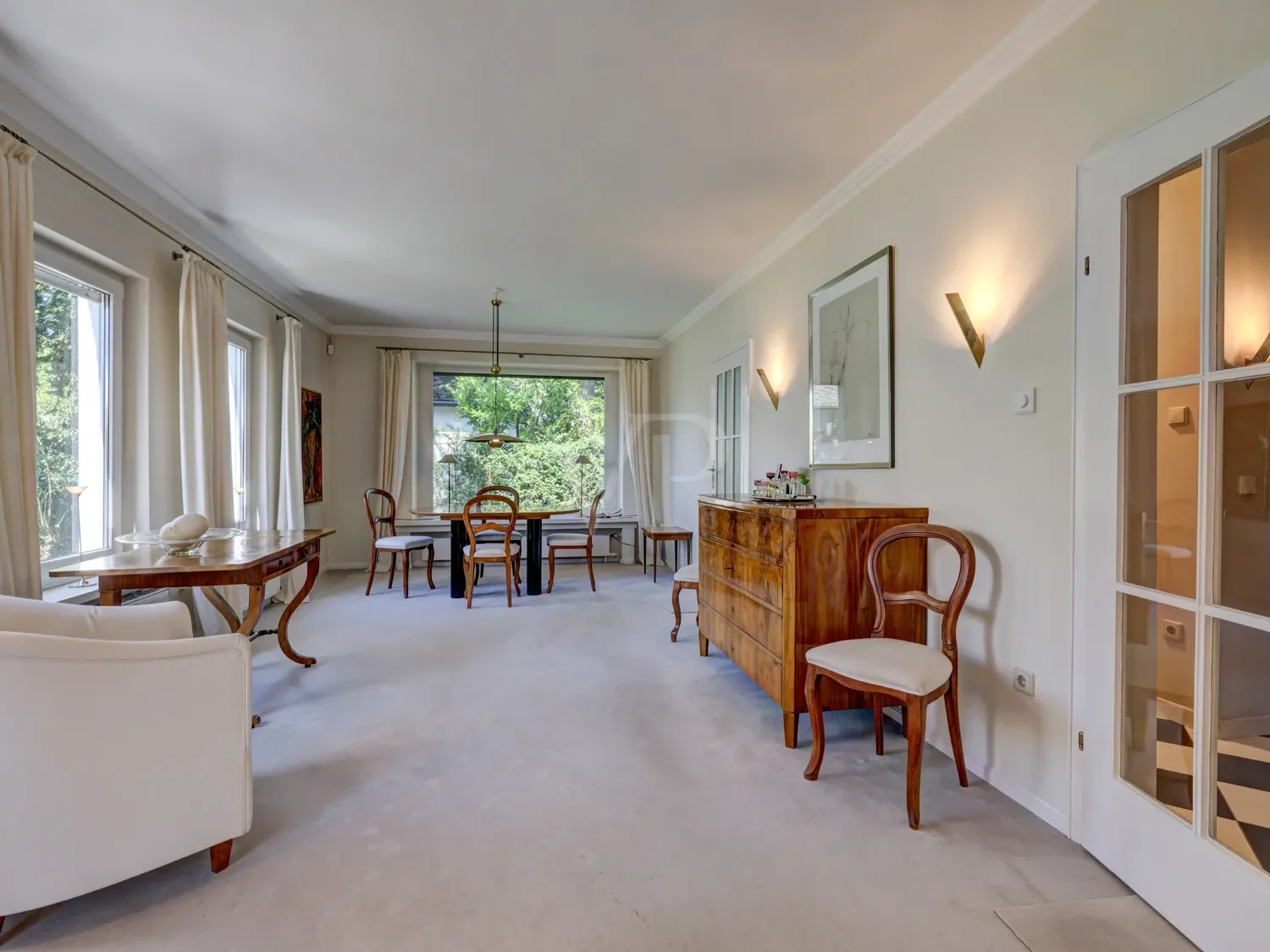 Gallery photo 2