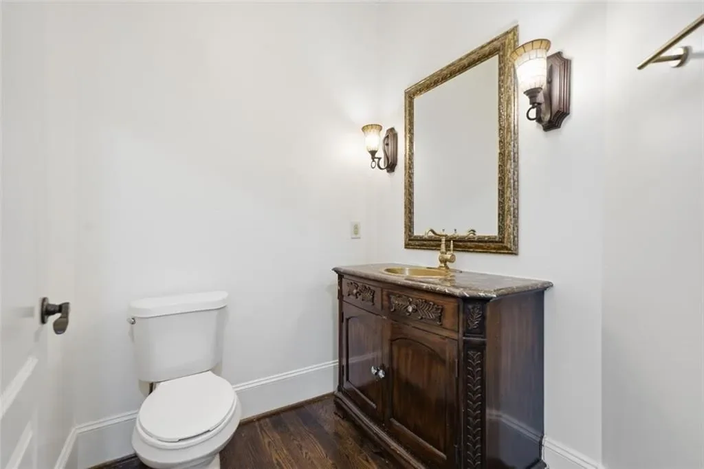 7611 Regency Circle, Sandy Springs, GA 30350, Atlanta, Georgia, United States. - Photo 43