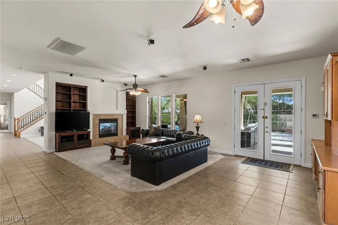 8095 Dark Hollow Place, Las Vegas, Nevada, United States. - Photo 27