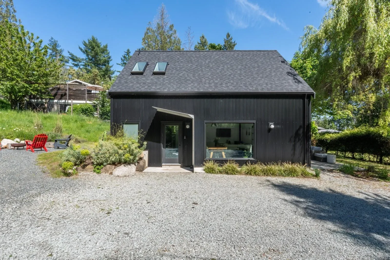 Exterior photo 7