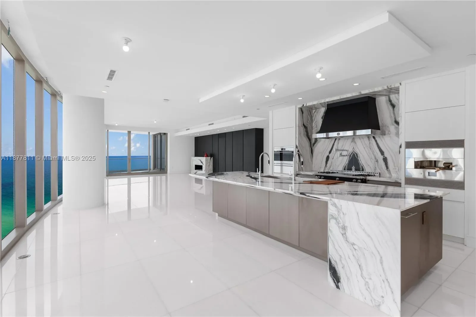 17975 Collins Ave N-1802, Golden Beach, Florida, United States. - Photo 12