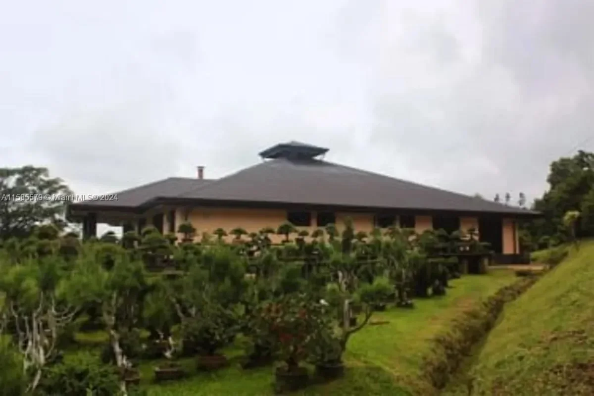 Gallery photo 12