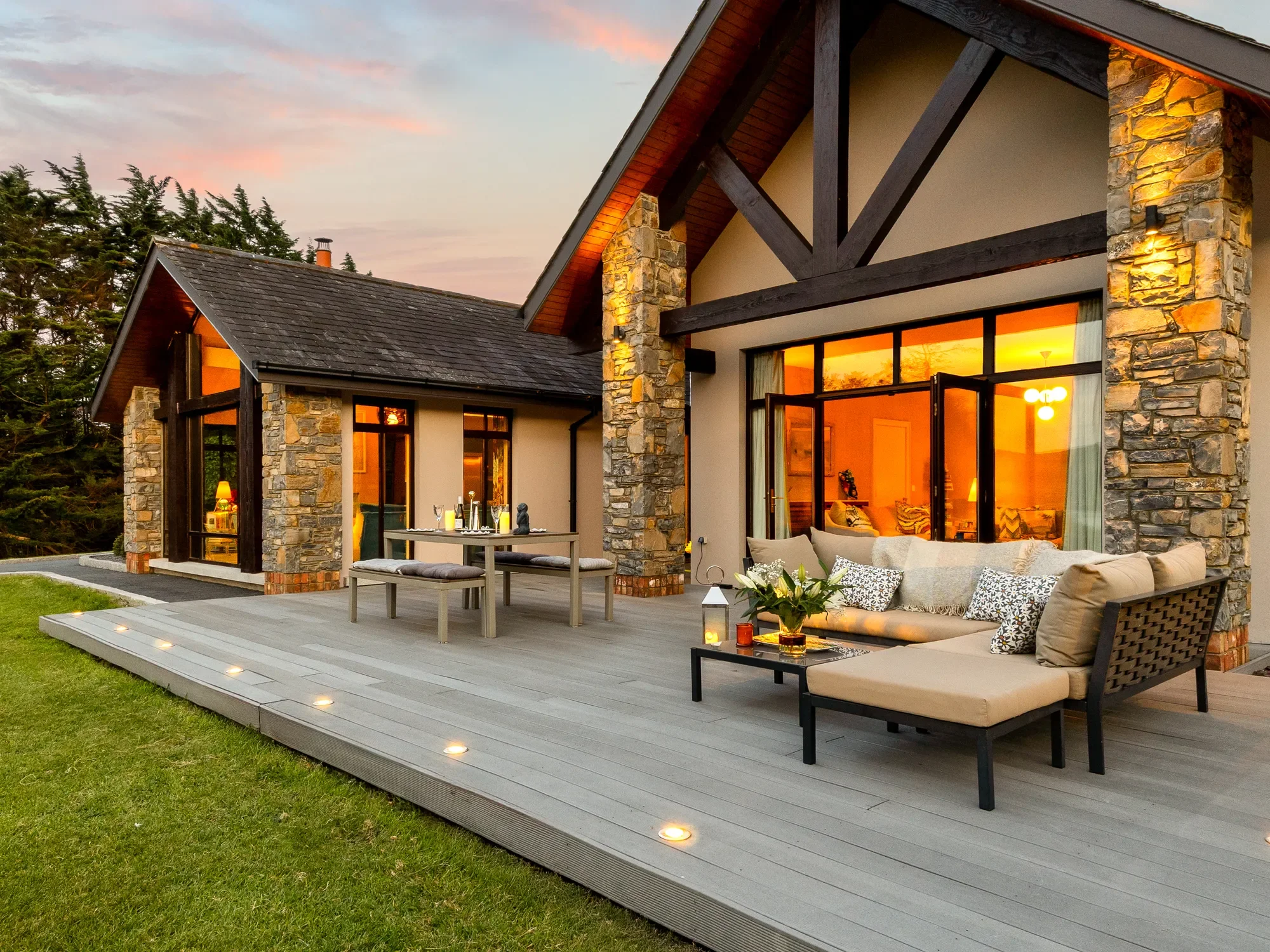 Exterior photo 5