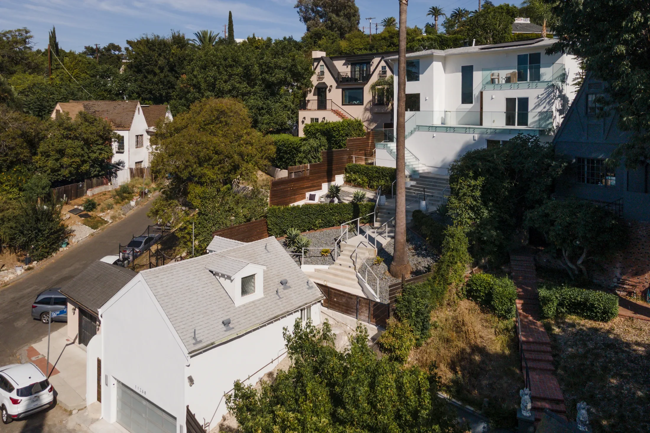 11268 Sunshine Terrace , Studio City, CA 91604, Los Angeles, California, United States. - Photo 30