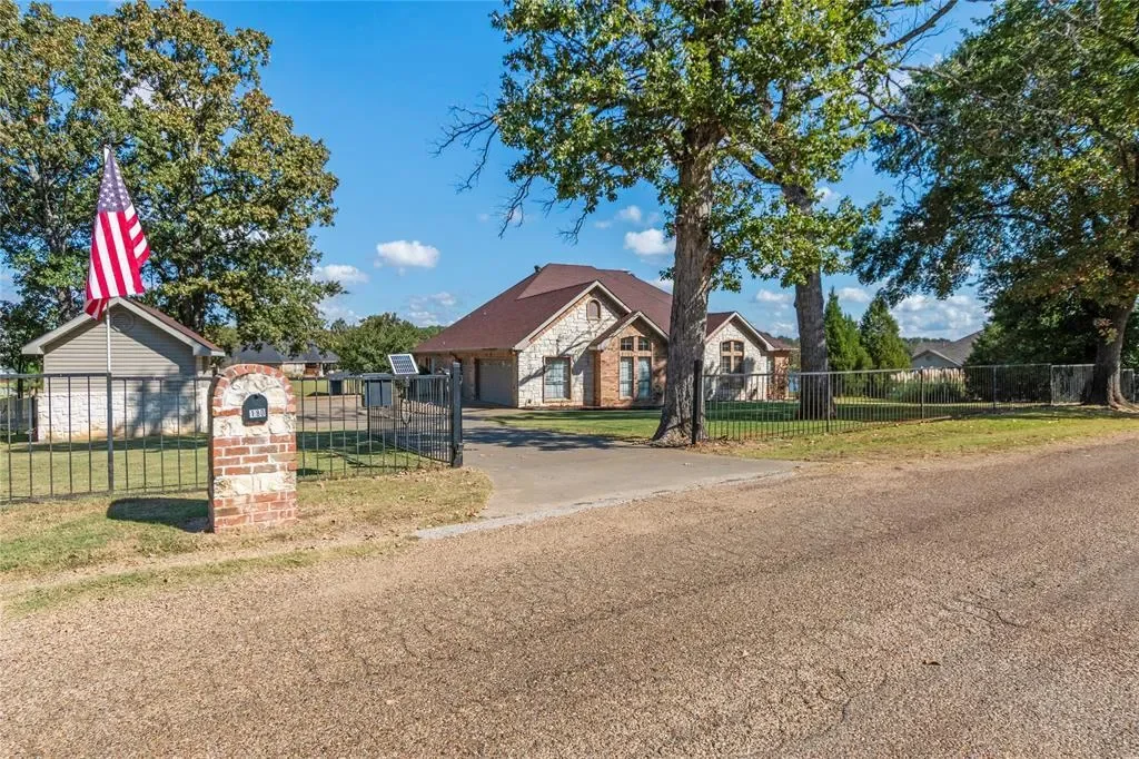 180 Surls Drive, Gun Barrel City, Texas, United States. - Photo 6