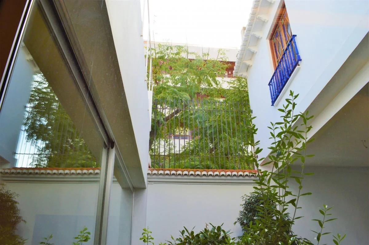 Exterior photo 12