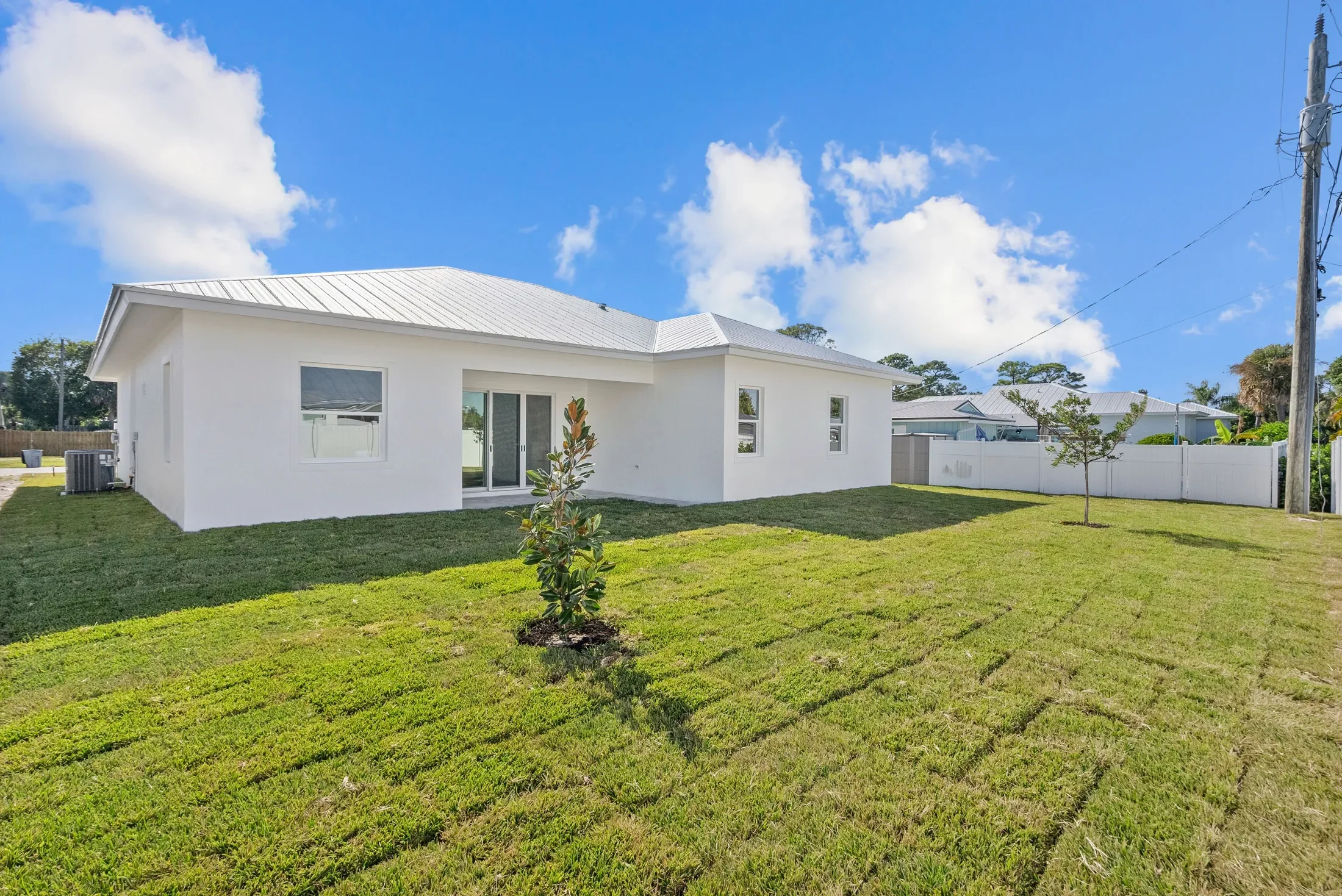 1083 NW 12th Terrace , Stuart, FL 34994, Stuart, Florida, United States. - Photo 8