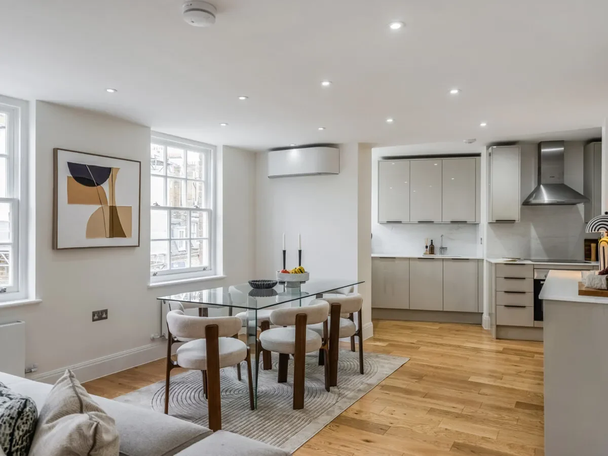 Cadogan Lane, London, SW1X, London, England, United Kingdom. - Photo 5
