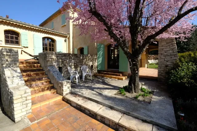 Sisteron, Provence-Alpes-Côte d'Azur, France. - Photo 4