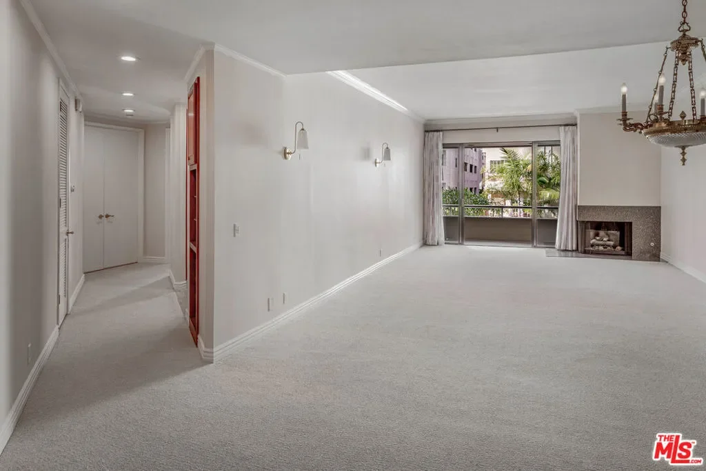 11808 Dorothy Street 206, Los Angeles, California, United States. - Photo 4