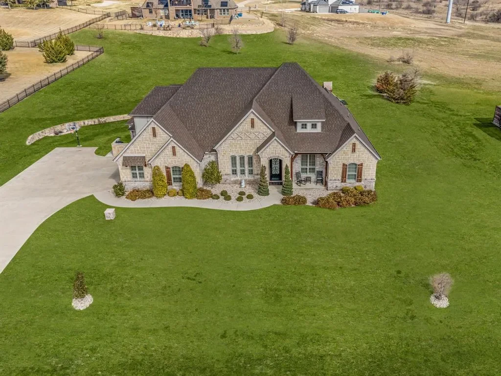 7756 Bella Milano Drive, Fort Worth, Texas, United States. - Hero Image