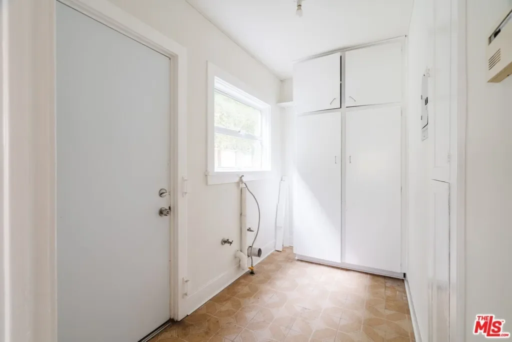 3875 Marcasel Avenue, Los Angeles, California, United States. - Photo 31