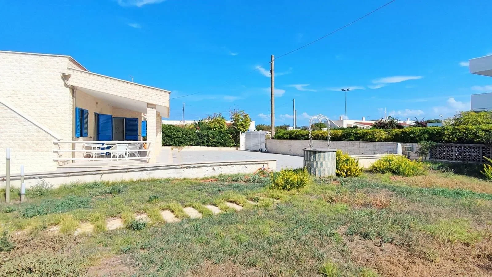 Exterior photo 12